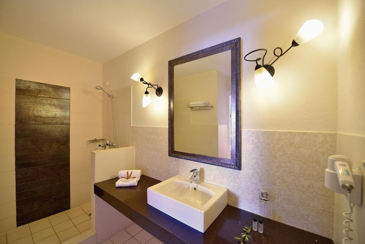 Pelican Hotel 2*